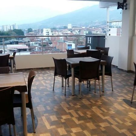 Hotel Giron Plaza Exterior photo